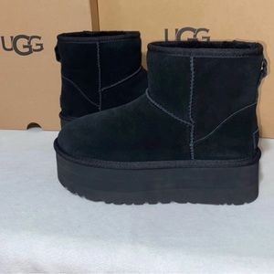 UGG CLASSIC MINI PLATFORMS SIZE 7